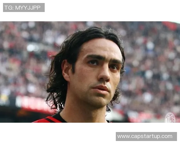 高颜值足球球星帅气合集 球场上的英俊风采与运动魅力